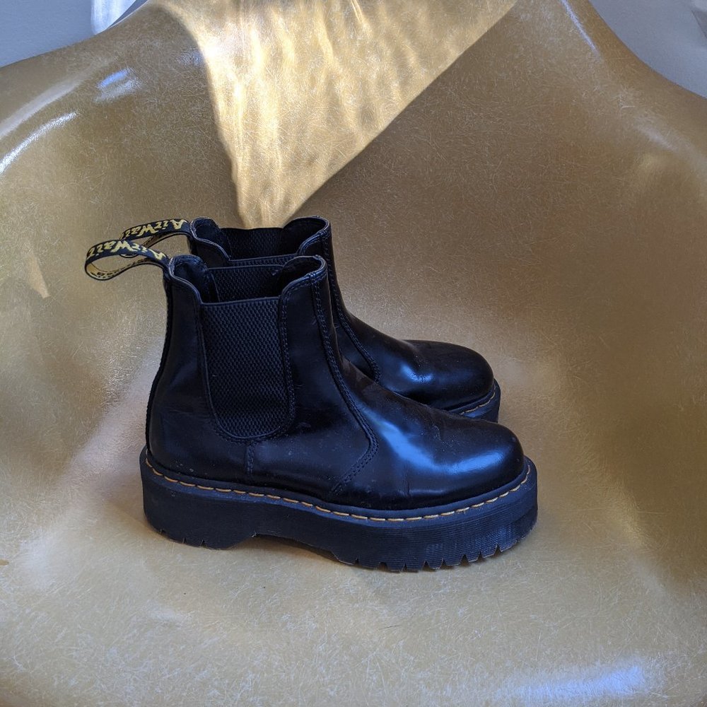 Dr. Martens 2976 Quad platform Chelsea docs size 9